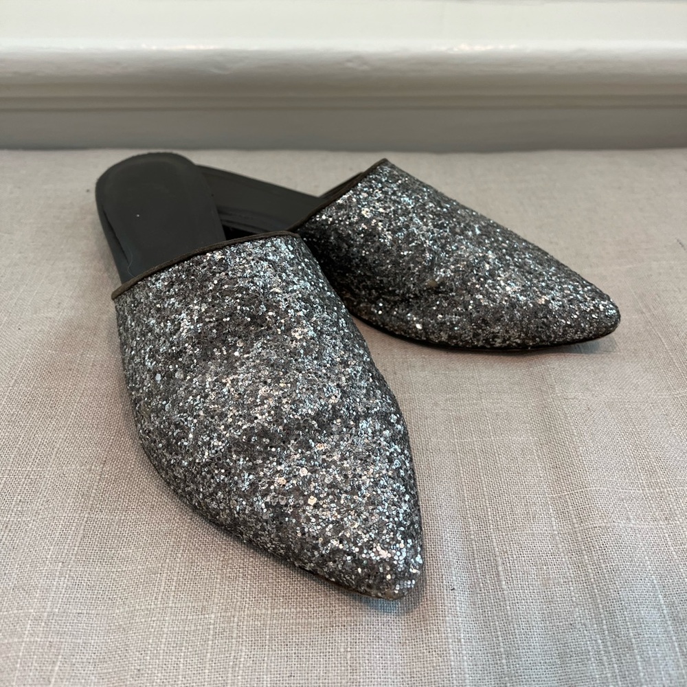 Joie 38 silver/olive green Glitter Mules
